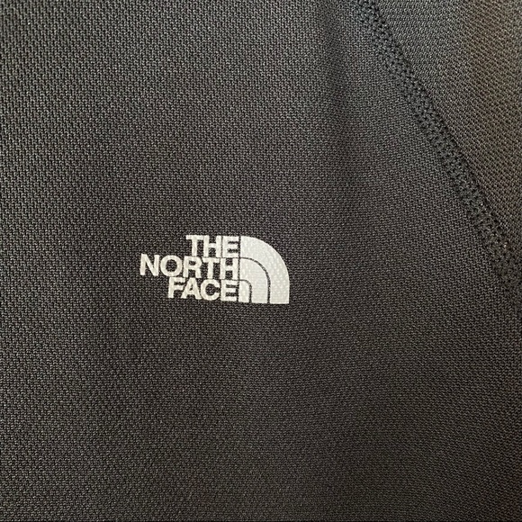 The North Face 1/4 Zip Women’s Pullover Sz M Black Top Long Sleeve Outdoor Tee - Picture 4 of 10